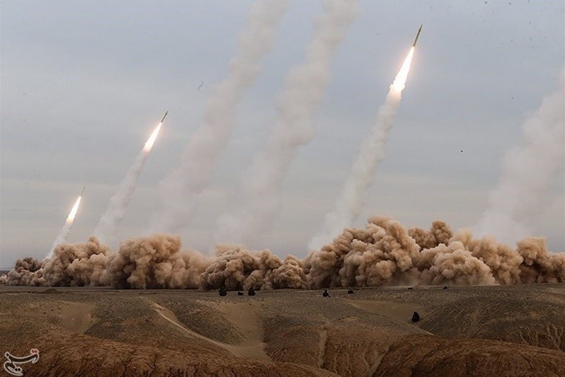 মার্কিন সংশ্লিষ্ট তেল স্থাপনায় ইরানের শক্তিশালী পাল্টা হামলা