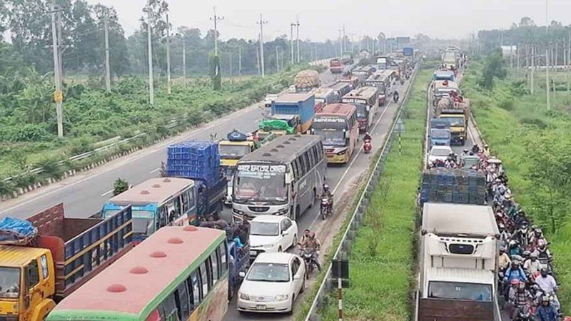ঢাকা-টাঙ্গাইল মহাসড়কে ২০ কিলোমিটার যানজট