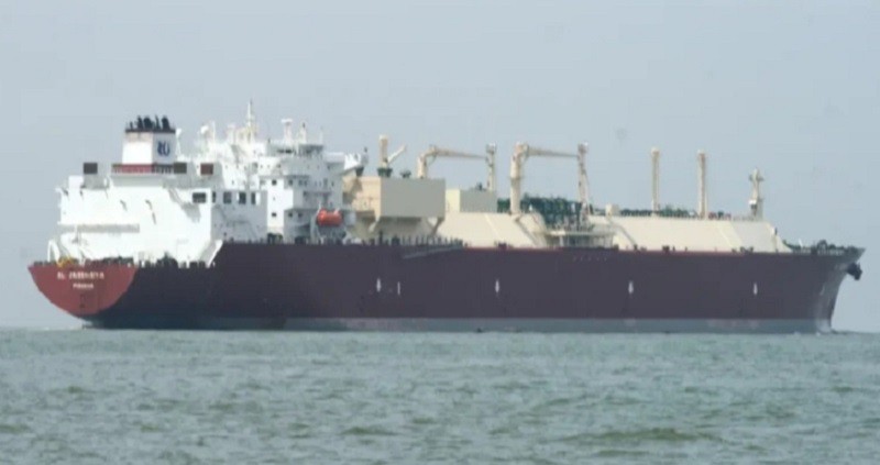 যুদ্ধের আগে হরমুজ ছেড়ে আসা ১৫টি জাহাজ চট্টগ্রাম বন্দরে