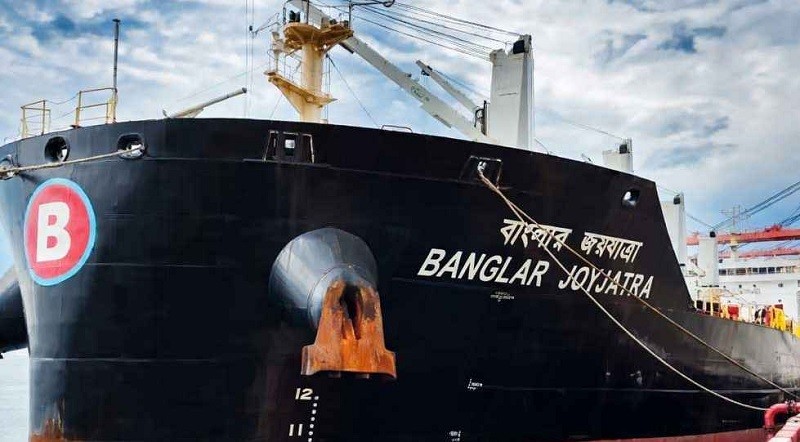 মিসাইল আতঙ্কে হরমুজ প্রণালি থেকে ফিরে গেল বাংলাদেশি জাহাজ