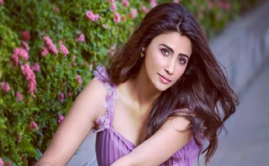 অস্বস্তিকর বিষয় জানালেন জনপ্রিয় অভিনেত্রী 