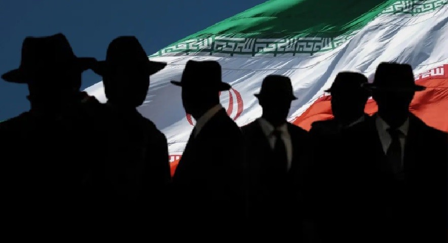 যেভাবে শতাধিক গুপ্তচরকে গ্রেপ্তার করল ইরান