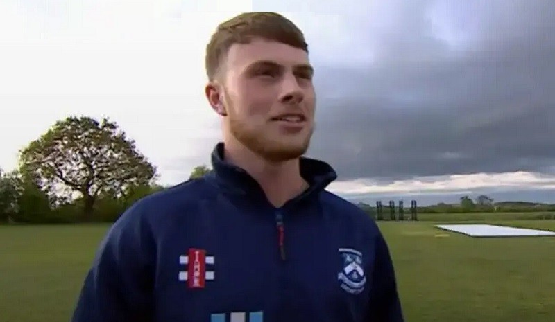 ৬ বলে ৬ উইকেট, জোড়া হ্যাটট্রিকের নজির