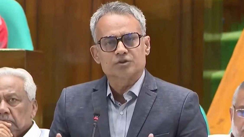 ভারত থেকে আনা হচ্ছে রেলের ২০০ ব্রডগেজ কোচ: রেলপথমন্ত্রী