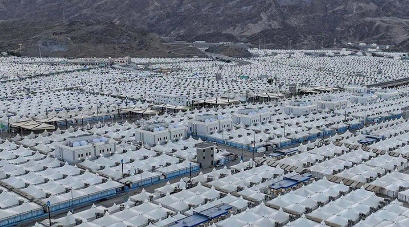 হজযাত্রীদের জন্য মিনায় তাঁবু তৈরির কাজ শুরু