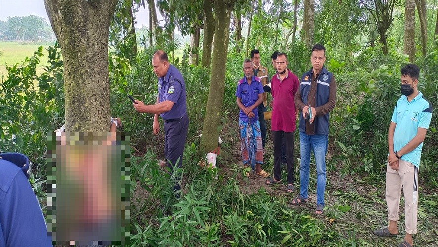 বিচ্ছিন্ন মাথায় গাছে বাধা যুবকের মরদেহ, পরিচয় শনাক্ত