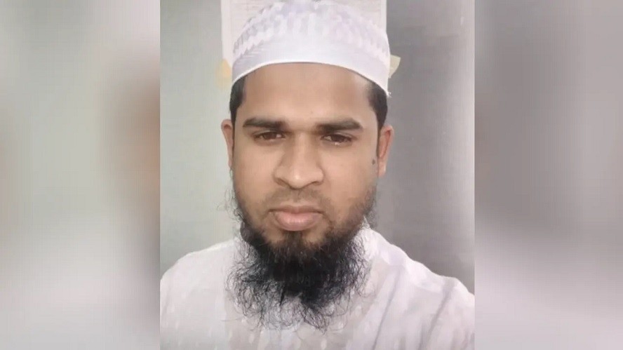 শিশু অন্তঃসত্ত্বায় অভিযুক্ত সেই মাদরাসা শিক্ষক গ্রেপ্তার