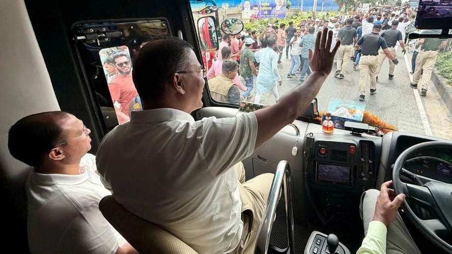 কুমিল্লায় প্রধানমন্ত্রী, নেতাকর্মীদের ব্যাপক উচ্ছ্বাস