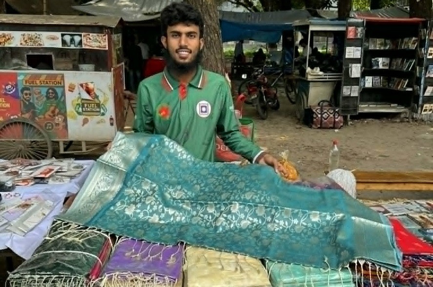ক্লাসরুম থেকে কর্মক্ষেত্র: শ্রমিক দিবসে উদ্যোক্তা ইসমাইলের শ্রমগাথা 