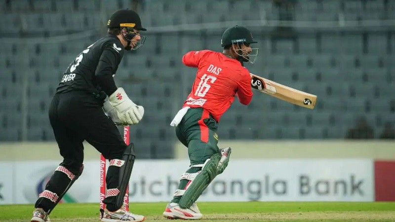 ১০২ রানেই শেষ হলো বাংলাদেশের ইনিংস
