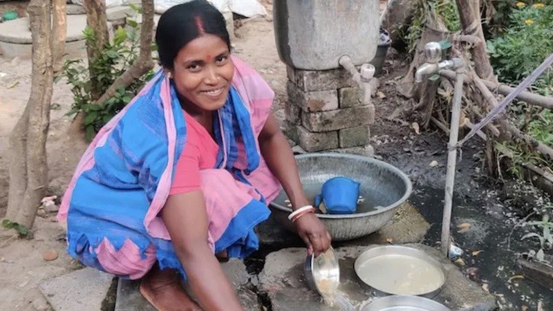 গৃহকর্মী থেকে যেভাবে নির্বাচনে জিতলেন পশ্চিমবঙ্গের এই নারী