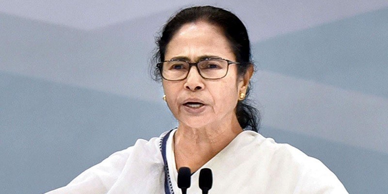 পদত্যাগ না করার ঘোষণা পশ্চিমবঙ্গের মুখ্যমন্ত্রী মমতার