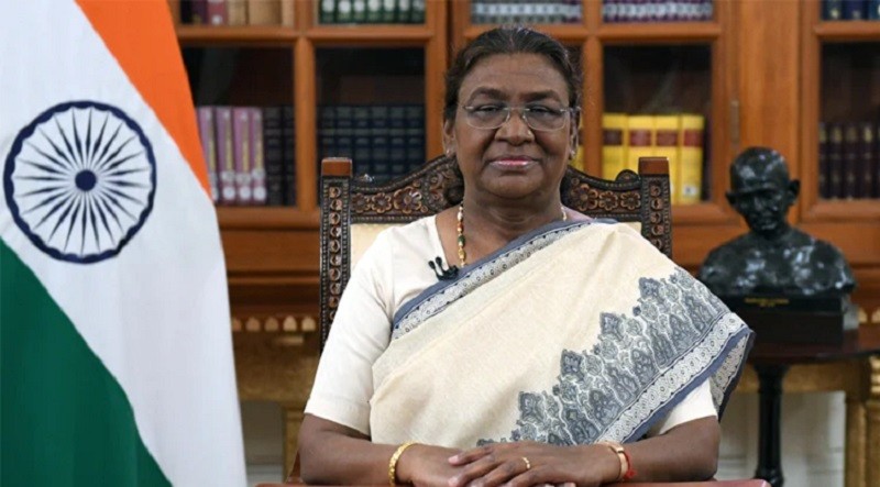 মমতার পদত্যাগে অনীহা, ব্যতিক্রমী পরিস্থিতির আশঙ্কায় পশ্চিমবঙ্গ