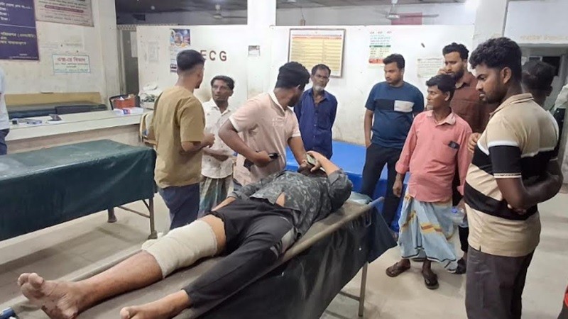 মুখে টর্চলাইট মেরে জামায়াত কর্মীকে গুলি