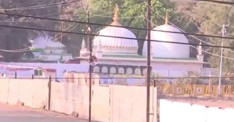 ভারতের ঐতিহাসিক কামাল মওলা মসজিদকে মন্দির ঘোষণা
