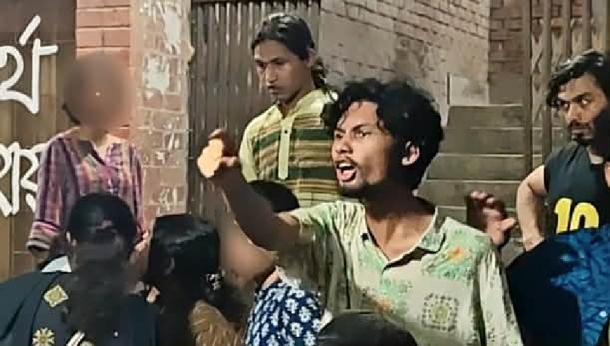 জাবিতে সাংবাদিকদের বাধা ও হেনস্তার অভিযোগ