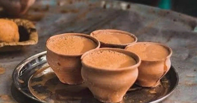 আন্তর্জাতিক চা দিবস: ধোঁয়া ওঠা চায়ে যেন মুছে যায় সব ক্লান্তি