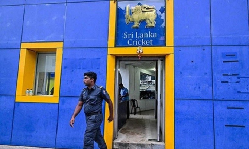 হোটেলে নারীদের গোসলের ভিডিও ধারণ, শ্রীলঙ্কার দুই ক্রিকেটার গ্রেপ্তার