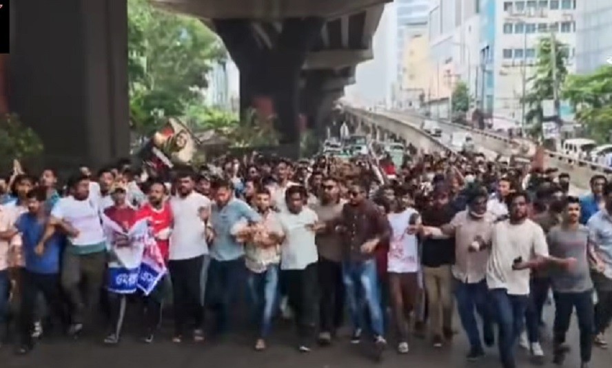চট্টগ্রামে নিষিদ্ধ ছাত্রলীগের বড় মিছিল, ছড়িয়ে পড়েছে ভিডিও