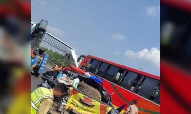 ঢাকা-মাওয়া মহাসড়কে দুর্ঘটনা: নিরাপত্তা বাহিনীর ২ সদস্য নিহত, আহত ৩
