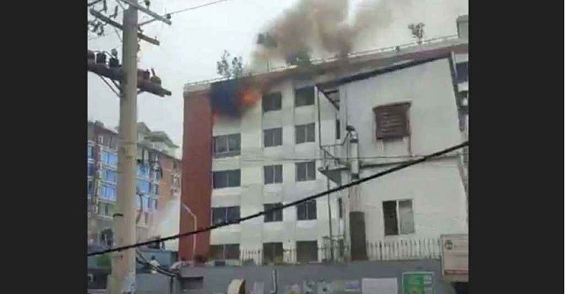 পোশাক কারখানায় আগুন, নিয়ন্ত্রণে ৫ ইউনিট