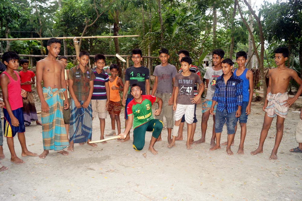 হারিয়ে যাচ্ছে গ্রামীণ খেলা | BD24Live.com