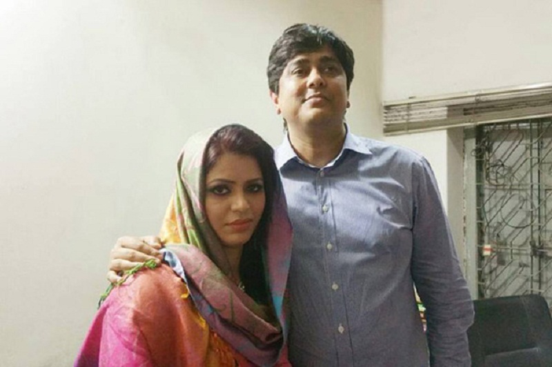 Uyga kelganimda porno tomosha qiling