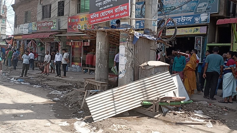 Porno xojayin qol ostidagi gey soatini bezovta qilmoqda